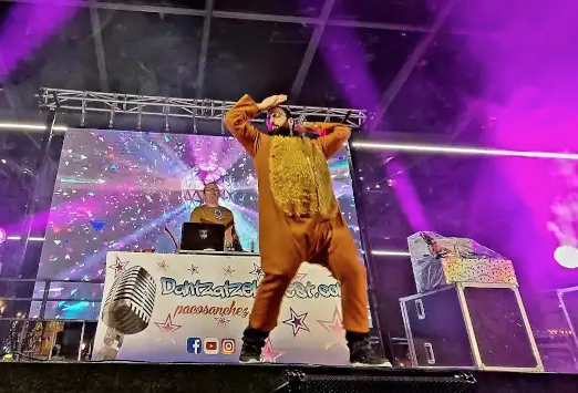 [GASTEIZKO JAIAK 2023] Mini disco: DJ Mitxel