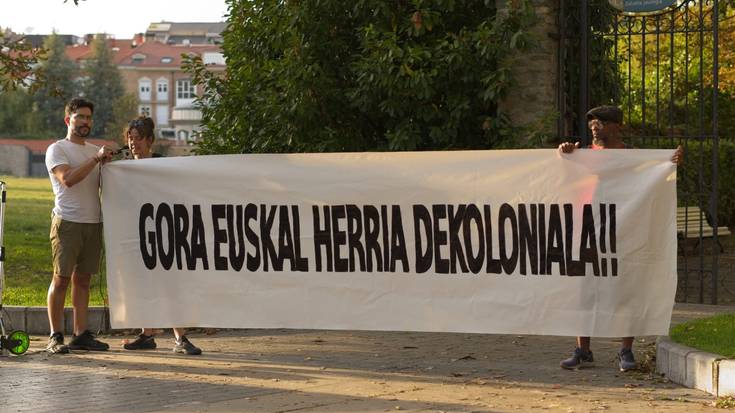 "Euskal Herri dekoloniala" aldarrikatu dute Gasteizen