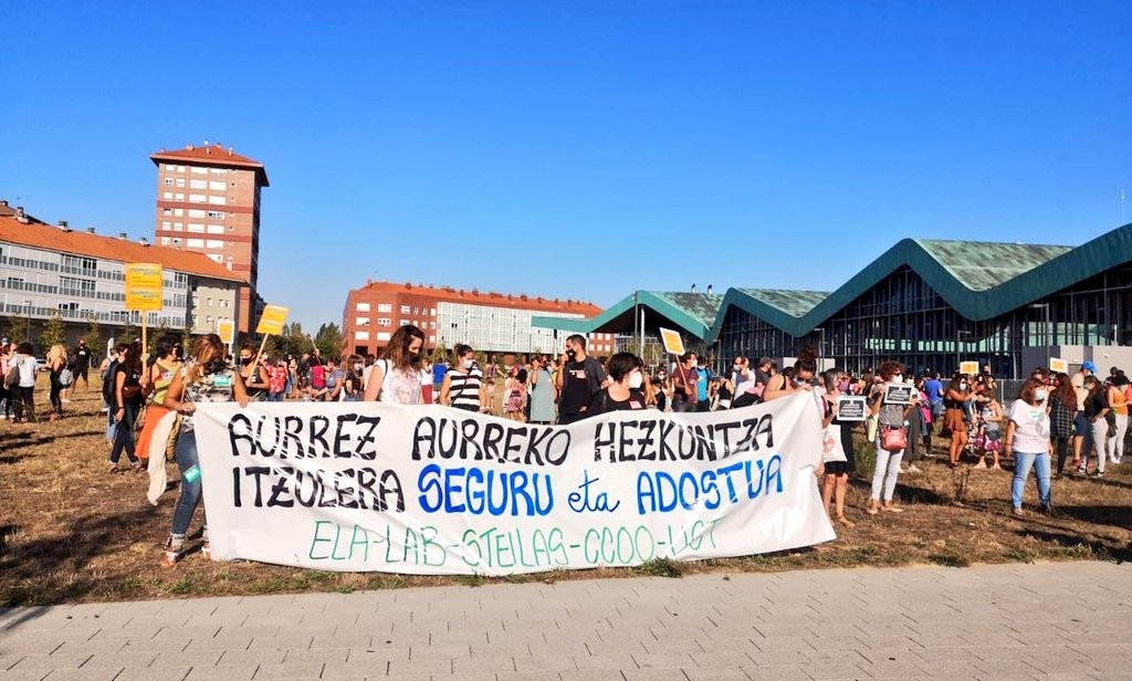 Grebaren itzalpea, ikasturte hasieran