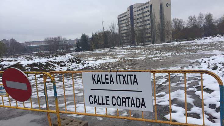 Hasi dira Txagorritxuko aparkaleku berria egiteko obrak