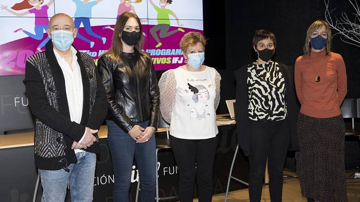 800 gaztek parte hartuko dute 'Hitz kolpez' programan