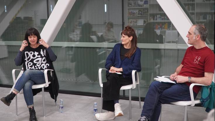 Antzerkia, maskaren atzean