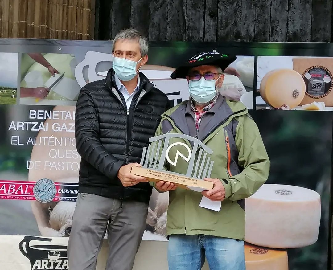Agiñaga, Larrea eta Araiako gaztak, Arabako onenak