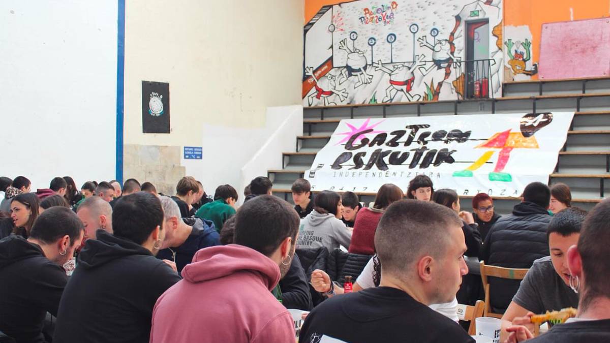 Independentzia Eguna antolatu du Ernaik Gasteizen