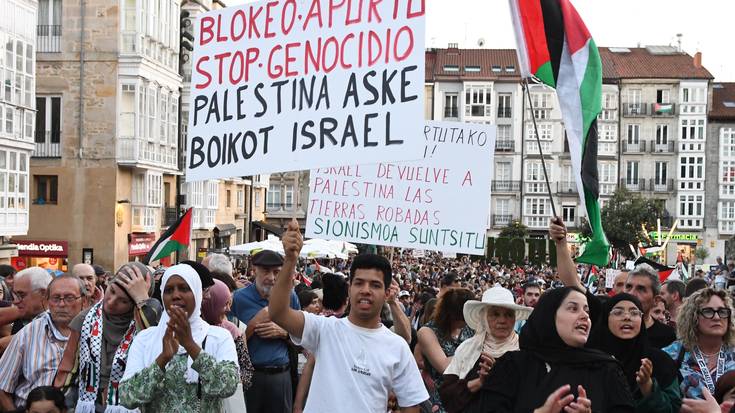 "Gizartea ari da egiten gobernuek egiten ez dutena"