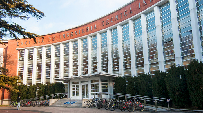 Mobility Lab Campusa inauguratu dute Gasteizko Ingeniaritza Eskolan