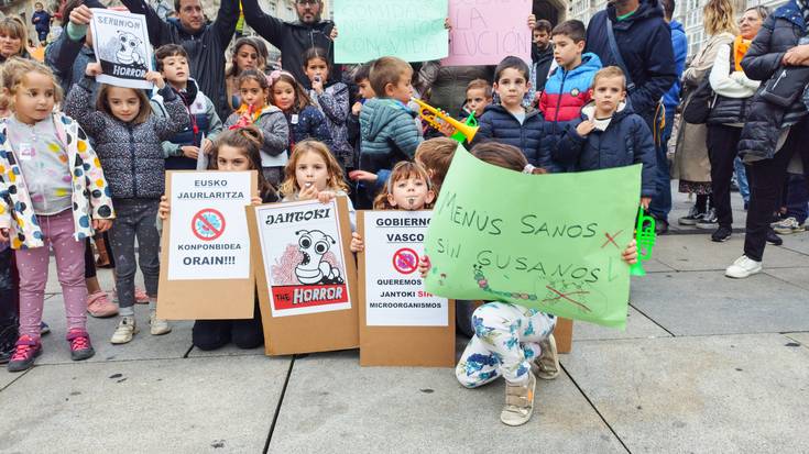 Serunion enpresaren kontratua bertan behera utziko du Hezkuntza Sailak