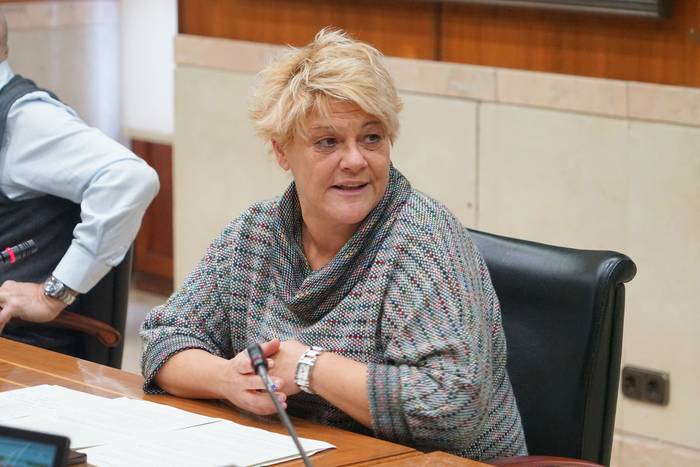 Tuvisako gerentea kargugabetu dute, "komunikazio falta" egotzita