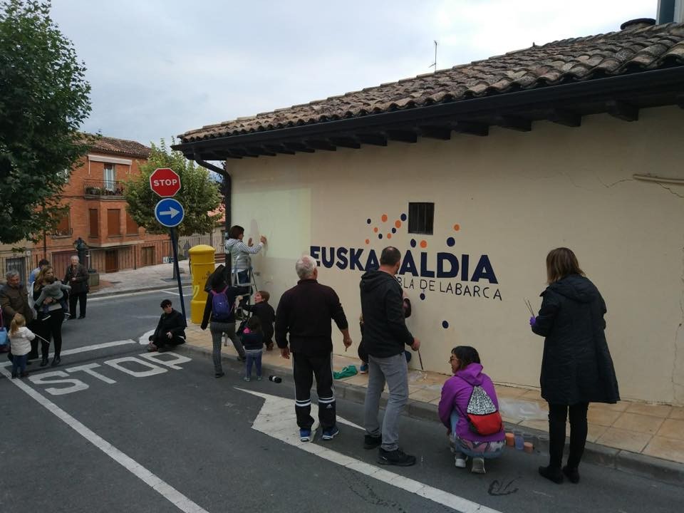 Matrikulazioa errazteko bilerak antolatu ditu Ikak