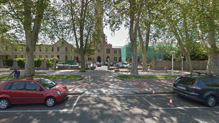 Fundazio ultrakatoliko batek NClic eta Kimba eskolak bere gain hartu ditu