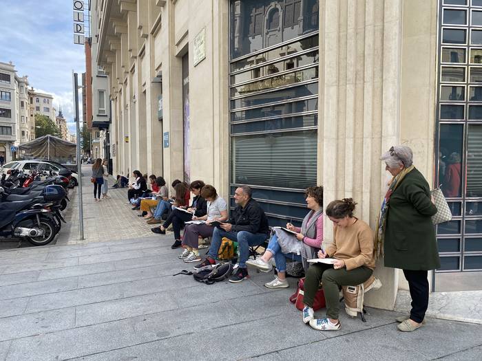 Badator Elkarren 12. elkar sketch marrazketa maratoia