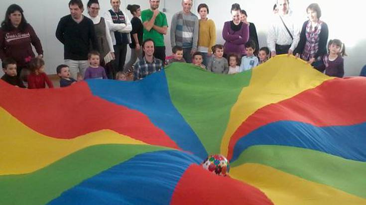 Igandeak jai, Mariturriko saioa iruditan