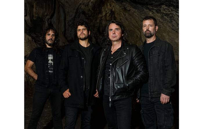 [SARRERAK AGORTUTA] Latzen+Kuartz