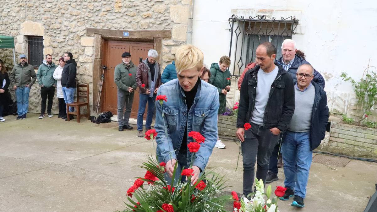 Ibernalo Basterra: "Gaur bakarrik ez zaudetela esan nahi dizuegu"