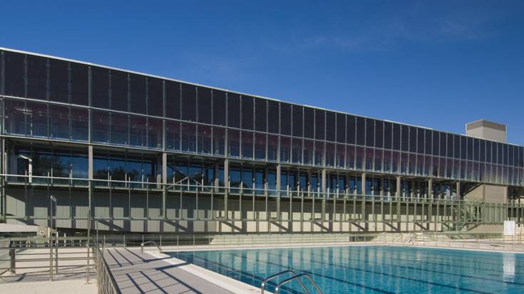 Ostiralean zabalduko dituzte Mendizorrotzeko kanpoko igerilekuak