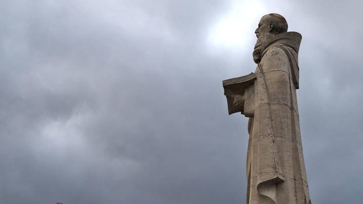 Bilibioko gazteluan berrekingo diete bisita gidatuei