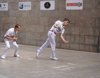 Foru plazako frontoia lepo