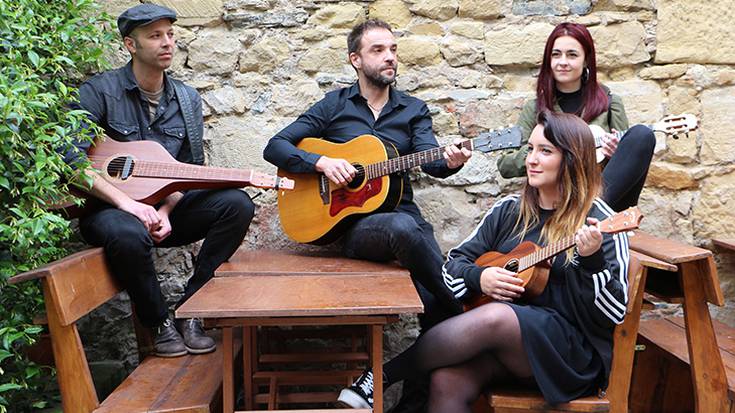 Eguraldi txarrarekin, kulturaz busti