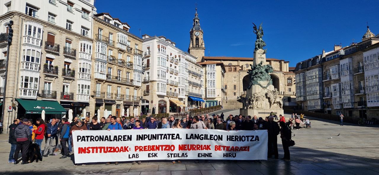 Langile bat hil da Gasteizen Baskonia-Alavesen zelaietako obretan