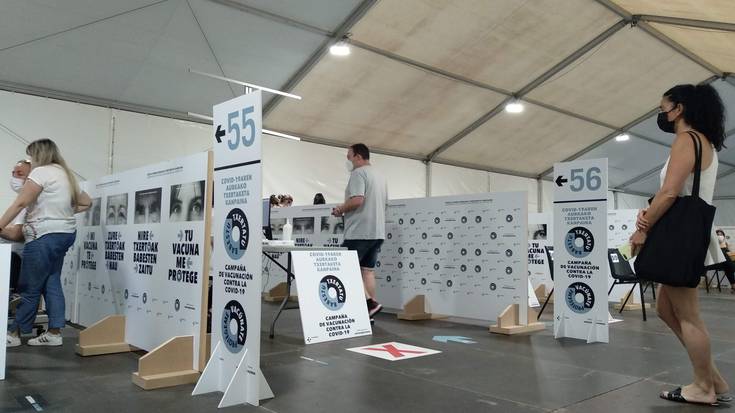 Pandemiak ohiko gorabeherekin darrai: 143 positibo Araban