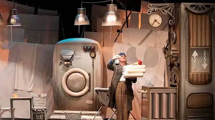 'Italino Grand Hotel', La Tal konpainia