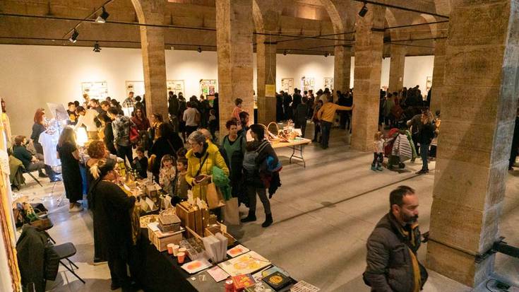 Mazoka marrazki eta ilustrazio azoka, ate joka