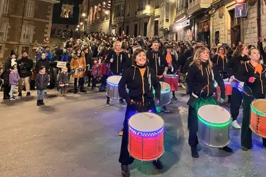 Kalejira+Kandelak piztea, Euskararen Nazioarteko Egunean