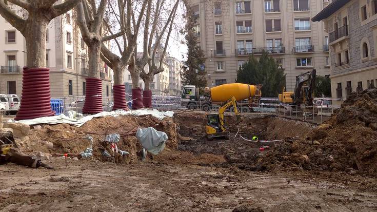 Aparkalekuak aztarnategia geldiarazi du