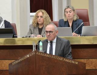 Industria hazkundea "mugatzea" leporatu dio ahaldun nagusiak Laudioko Udalari