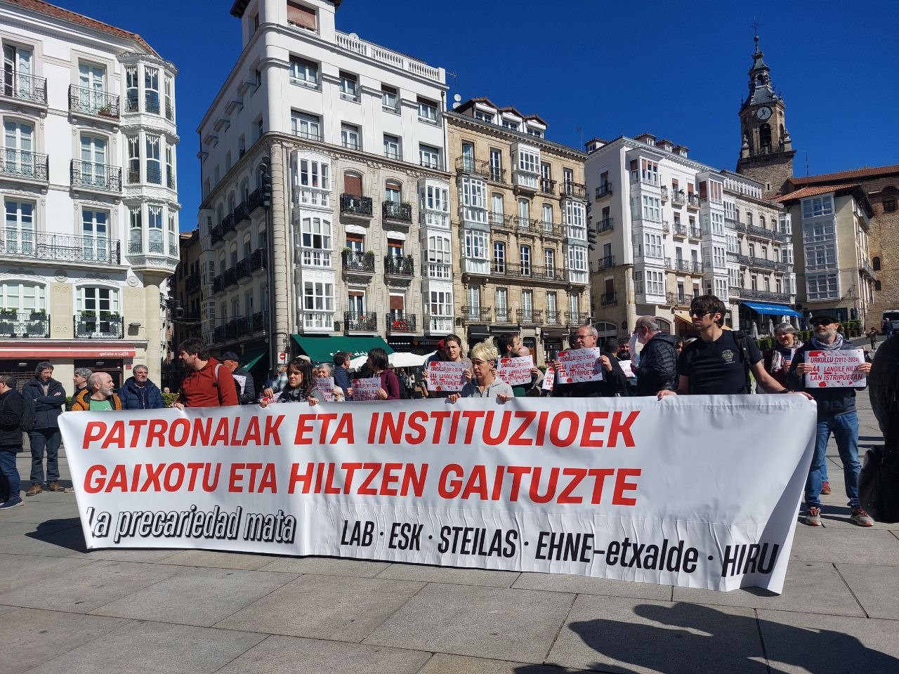 "444 langile hil dira lan istripuetan, Urkulluk kargua hartu zuenetik"