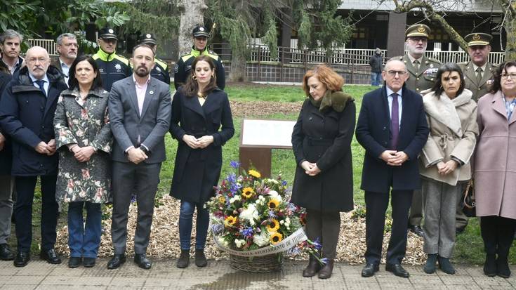 Gasteizen Miguel Angel Blancoren omenez jarritako plaka desagertu da