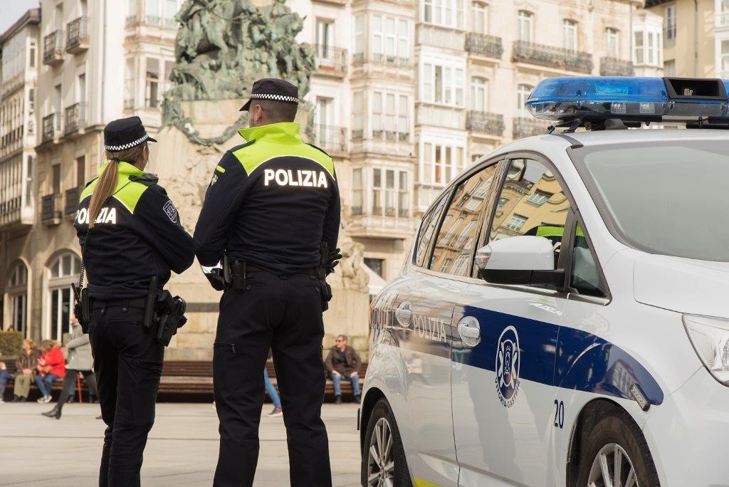 Hiru gizon atxilotu dituzte asteburuan genero indarkeriagatik