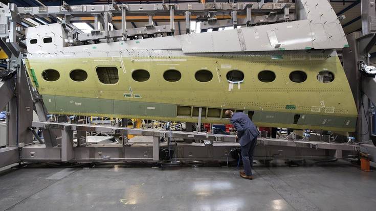 Beste bi greba egun Gasteizko Fibertecnic enpresan