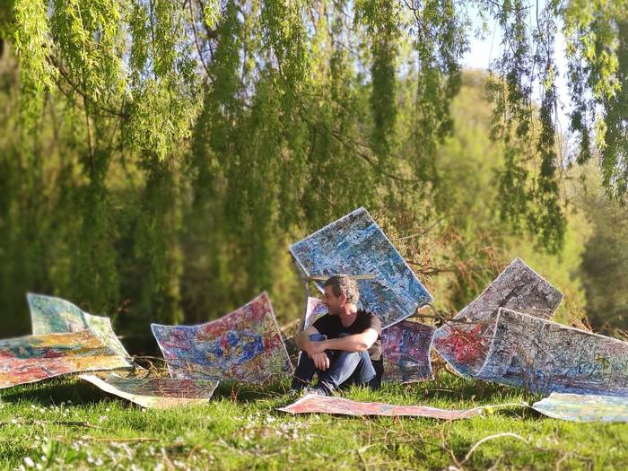 Igor Agirrek akuarelaz berrikusi ditu bere disko kuttunenak