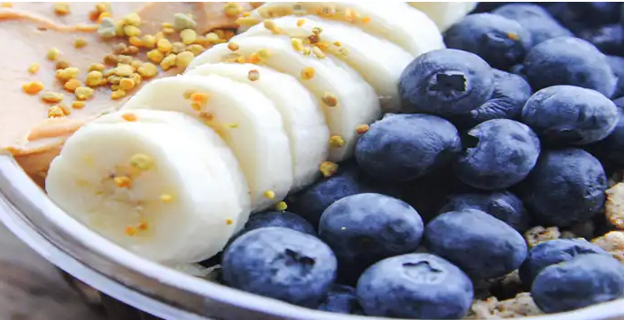 Poke bowl: energiaz betetako gosariak