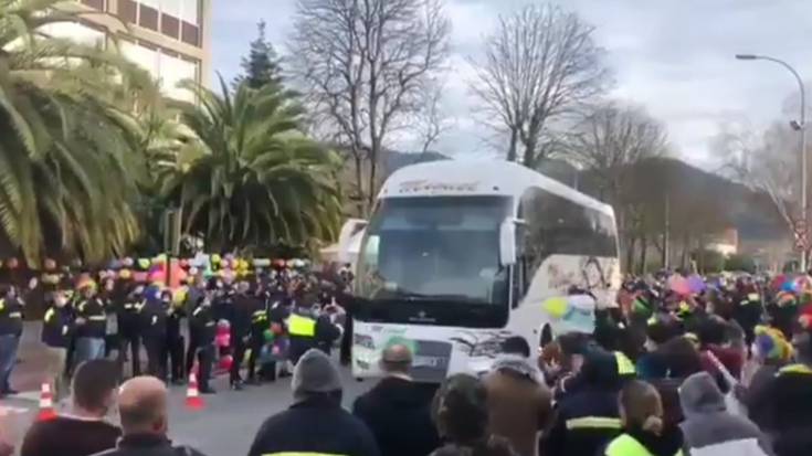 Tubacexeko langileek greba mugagabea hasi dute kaleratzeen kontra