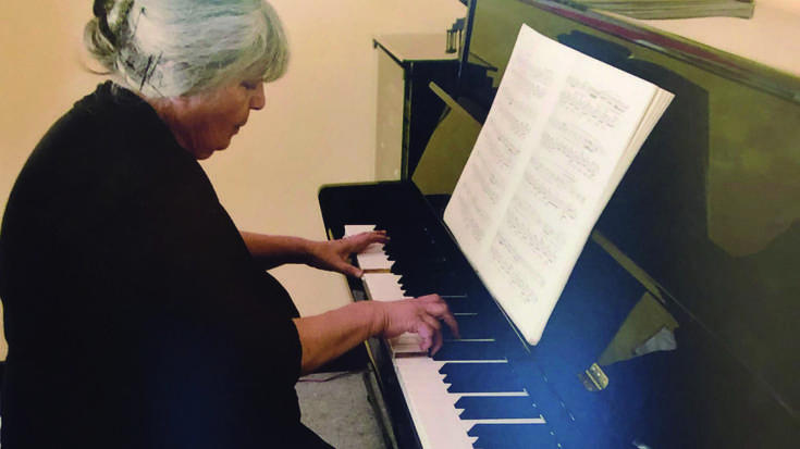 "Ikaslearengandik urrundu egiten gaitu 'online' eskolak"