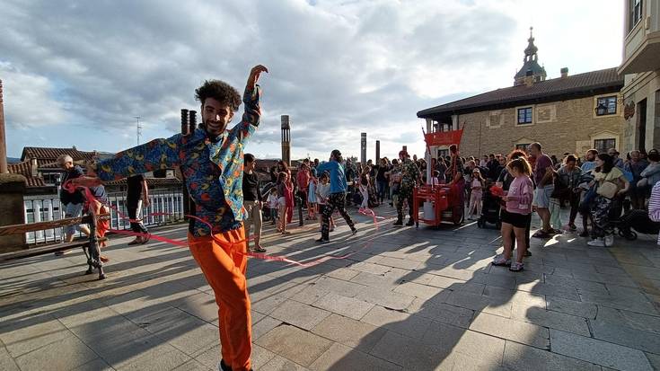 Dantza, zirkua eta antzerkia, udako arratsaldeetarako