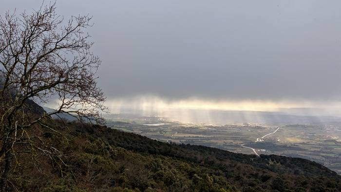 Goizean, hodeiak nagusi