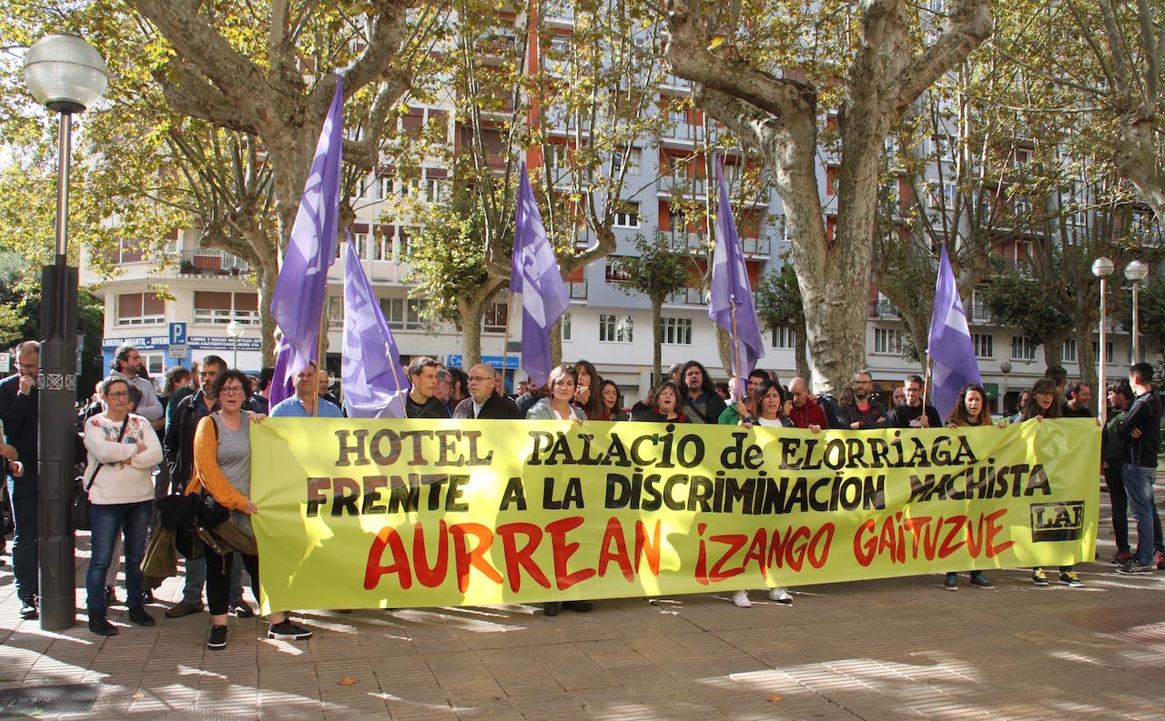 Palacio de Elorriagatik kaleratutako emakumearen kontrako "zigor kanpaina" salatu dute