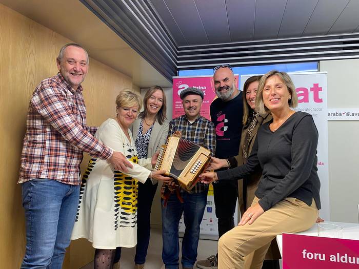 Aitzina Folk bueltan da, urritik abendurako egitarauarekin