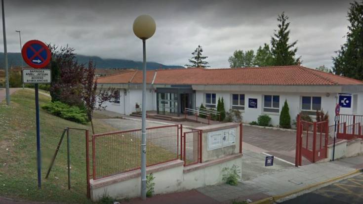 Zerbitzuak "ahalik eta azkarren" berreskuratzeko eskatu dio Lautadako Kuadrillak Osasun sailari