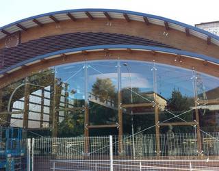 Larunbatean inauguratuko dute Okondoko frontoia, zaharberritze-lanak amaituta