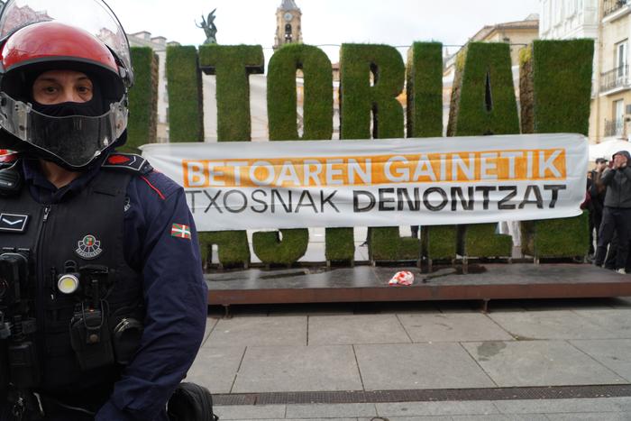 Gutun irekia Gasteizko Txosna Batzordeari: