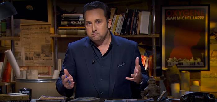 Iker Jimenez: "Nire auzoan ez nuen gaztelaniarik entzun, ezta euskararik ere"